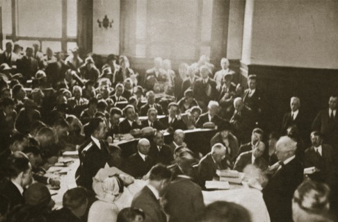 The 'Pig-Woman' testifies in the Hall-Mills Trial, Somerville, New Jersey, USA, 1926. Artist: Unknown