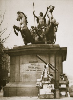 Monument to Boadicea, Westminster Bridge, London, c1926-1927. Artist: Unknown