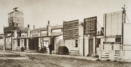 The Customs Office at London Airport, 1925. Artist: Unknown