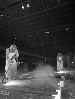 Steelworkers at Park Gate Iron and Steel Co, Rotherham, South Yorkshire, April 1964.  Artist: Michael Walters