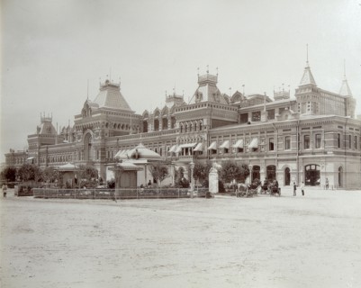 Main fair building, the All-Russia Exhibition, Nizhny Novgorod, Russia, 1896.  Artist: Maxim Dmitriev