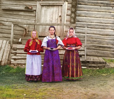 Young Russian peasant women, Sheksna River, near the small town of Kirillov, Russia, 1909. Artist: Sergey Mikhaylovich Prokudin-Gorsky