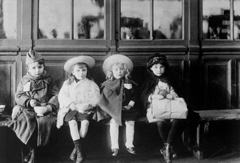 French refugee children waiting for a train, 20 January 1918. Artist: Anon
