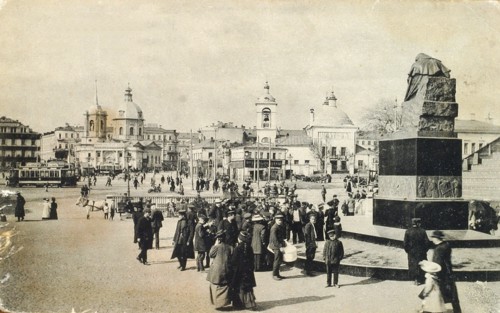 Arbat Square, Moscow, Russia, 1913. Artist: Unknown