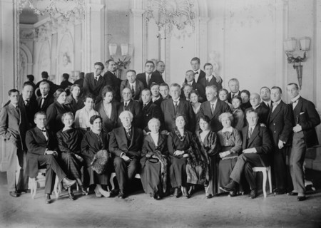 The Troupe of the Moscow Art Theatre, 1900s-1910s.