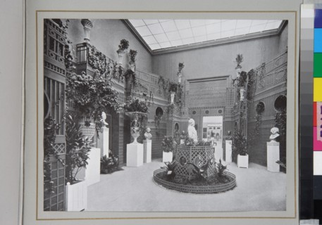 Hall of sculptures on the Dyaghilev's Exposition de l'Art russe at the Salon d'Automne in Paris in 1906.