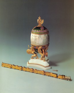 The Trans-Siberian Railway egg, 1900. Artist: Perkhin, Michail Yevlampievich, (Fabergé manufacture) (1860-1903)