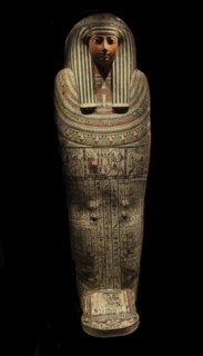 The wooden coffin of Pensenhor.