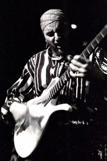 Jose Neto, Ronnie Scott's, London, 1995. Artist: Brian O'Connor