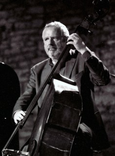 Niels-Henning Orsted Pedersen, Brecon Jazz Festival, Powys, Wales, 2002. Artist: Brian O'Connor