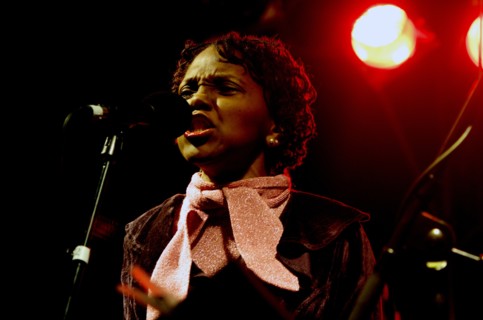 Carleen Anderson, Imperial Wharf Jazz Festival, London.  Artist: Brian O'Connor