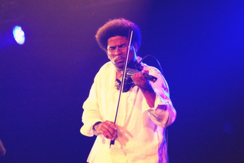 Omar Puente, Brecon Jazz Festival, Powys, Wales, 2006. Artist: Brian O'Connor