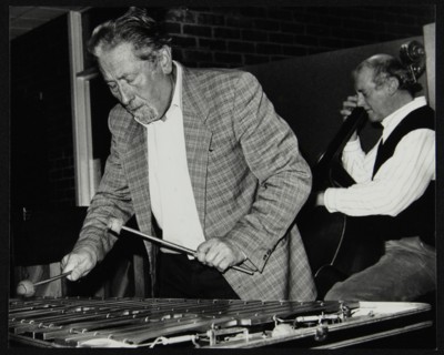Bill Le Sage and Tony Archer performing at The Fairway, Welwyn Garden City, Hertfordshire, 1993. Artist: Denis Williams