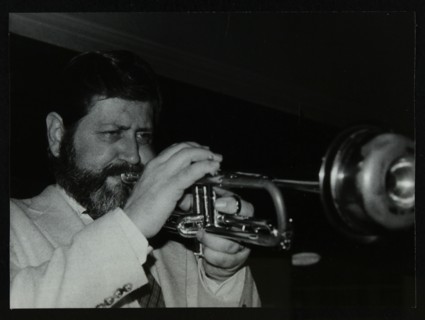 Bobby Shew playing his trumpet at The Bell, Codicote, Hertfordshire, 19 May 1985. Artist: Denis Williams