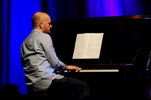Liam Noble, Ropetackle Arts Centre, Shoreham, West Sussex, Jan 2016. Artist: Brian O'Connor.