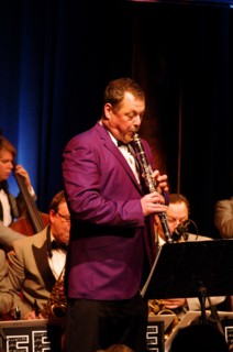 Pete Long, Ropetackle Arts Centre, Shoreham, West Sussex, Jan 2016. Artist: Brian O'Connor.