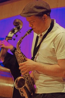 Adrian Cox (Rythme Futur), Birley Centre, Eastbourne, East Sussex, Sep 2015. Artist: Brian O'Connor.