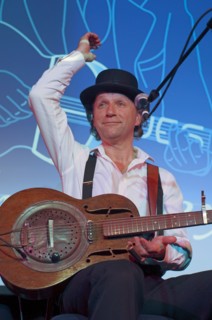 Ben Tyzack, Crawley Blues Festival, Hawth, Crawley, Oct 2015. Artist: Brian O'Connor.
