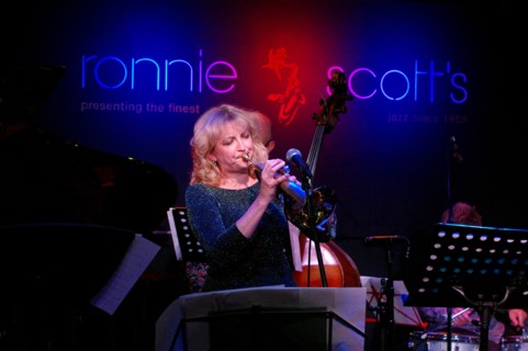 Sue Richardson, Ronnie Scott's, Soho, London, 5th June 2016. Artist: Brian O'Connor.