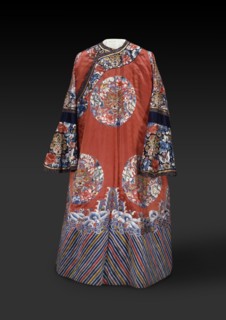 Robe with roundels and waves, 19th century. Artist: Unknown.