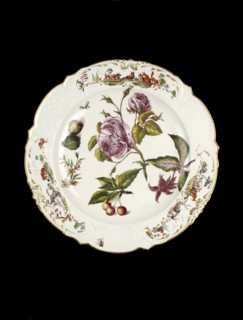 Round serving dish, c1755. Artists: Unknown, Chelsea factory.