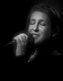 Stacey Kent, 2009. Artist: Alan John Ainsworth.