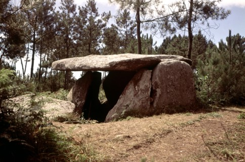 Dombate dolmen, megalithic tomb located near Monte Castelo (La Coruña).