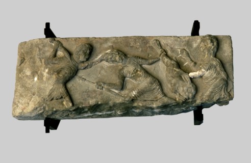 Frieze with hunting scene made of sandstone, it comes from the Collegiate from Santa María de Sol?