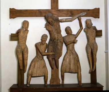 'Descent of Erill-la-Vall', polychromed sculpture, in the image there are five of the seven char?