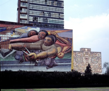 Mural of David Alfaro Siqueiros on the façade of the building of the rectory of the university ca?