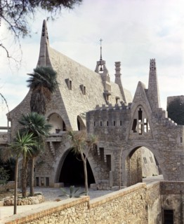 Güell cellar in El Garraf, work by Francesc Berenguer i Mestres (1866 - 1914), a disciple of Anto?