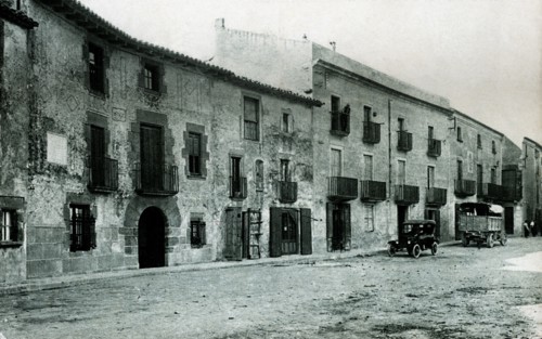 View of the Plaza Prat de la Riba in Castellterçol, on a postcard from the 1910s .