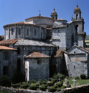 Exterior view of the church of the monastery of Santa Maria de Osera (Orense), detail of the apse.