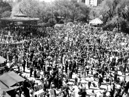 Sardana dancing, traditional dance of Catalonia, in the Ciutadella Park of Barcelona, photo from ?