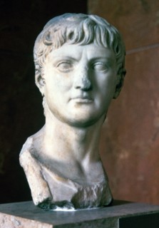 Germanicus (Julius Caesar Augustus or Tiberius Claudius Nero) (15 a.C. - 19 d.BC), Roman general.