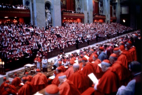 Second Vatican Council, Pope Paul VI attending mass during a session of the Ecumenical Council.