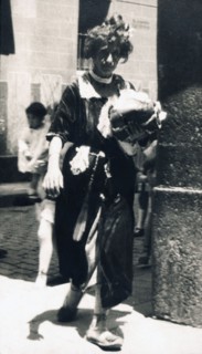 The Monyos' popular street character of the city of Barcelona, ??1920.