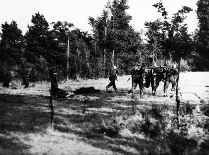 Spanish Civil War 1936-39. Siege of Madrid, Nationalist troops to the assault, one of the fights ?