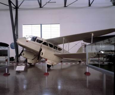 Spanish Civil War (1936-1939), Dragon Rapide aircraft rented in London in which General Franco le?