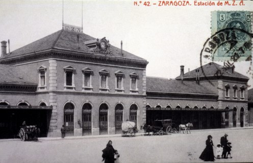 View of the façade of the railway station MZA in Zaragoza, 1920.