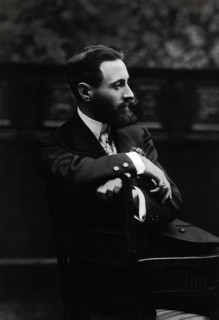 Eusebio Bertrand and Serra (Barcelona, ??1877-1945), cotton textile industrial, and political fam?
