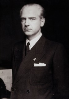 Ramón Serrano (1901-2003), Spanish politician, Foreign Minister in Franco's Government.