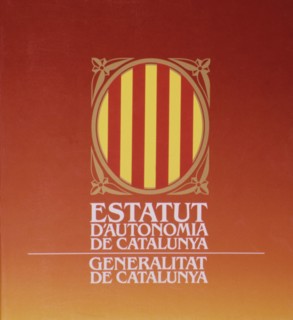 Cover of  the Statute of Catalonia, 1977.