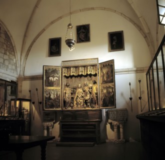 Central hall of the museum with the triptych depicting the theme of Epiphany.
