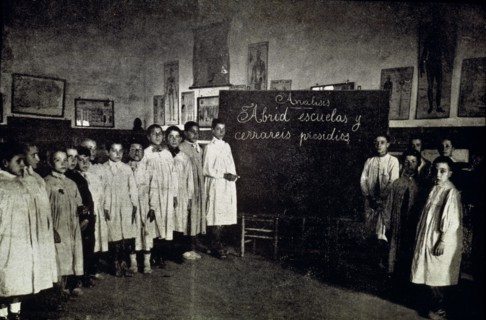 Second Republic (1931 - 1939), public schools, students of the schools created by the Republican ?