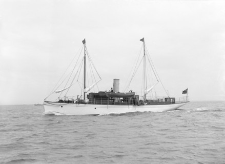 The steam yacht 'Mirel' under way, 1914. Creator: Kirk & Sons of Cowes.