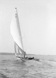The 8 Metre 'Ierne', 1914. Creator: Kirk & Sons of Cowes.