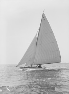 The 8 Metre 'Ierne', 1914. Creator: Kirk & Sons of Cowes.
