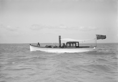 W. White & Sons launch, 1911. Creator: Kirk & Sons of Cowes.