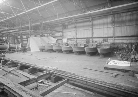 White & Samuel: 6 fast launches taken from the right, 1938. Creator: Kirk & Sons of Cowes.